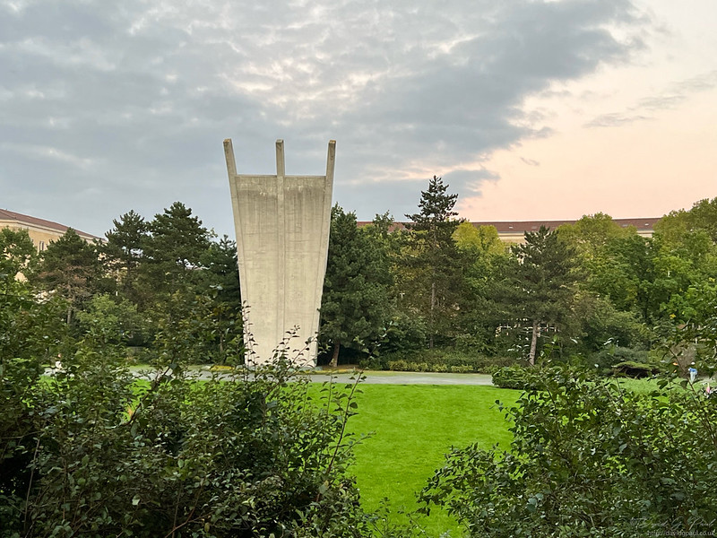 Sculpture outside Flughafen Tempelhof