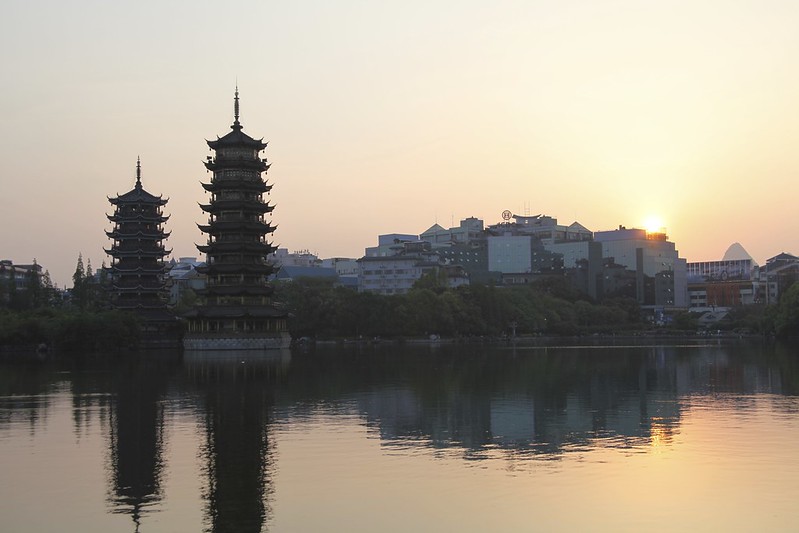 Guilin: Pagoda Sunset